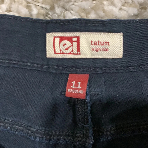 L.e.I. Tatum High Rise Black Jean Shorts - Picture 3 of 6